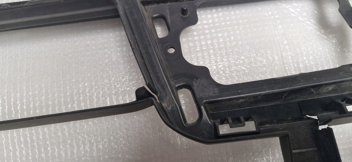 фото №11, Mazda mx30 mx-30 mx 30 нижняя решётка передней бампера решётка dn4e-501t1