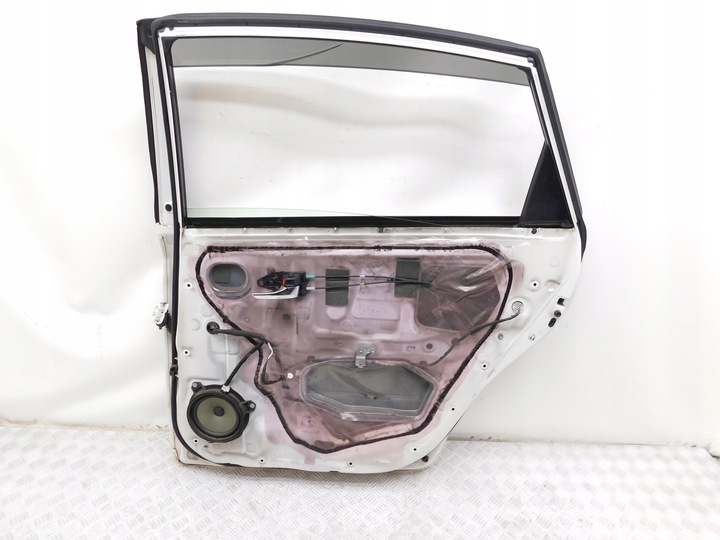 фото №2, Дверь правые зад kpl. - toyota prius + plus w4 12-20