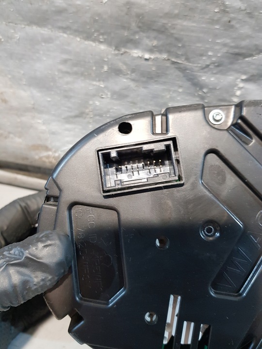 фото №11, Спідометр  прилади skoda fabia iii 1.0b 6v0920740d європа