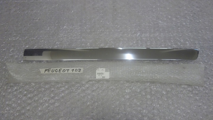 фото №1, Peugeot 107 2009-2012 планка хром бампера перед