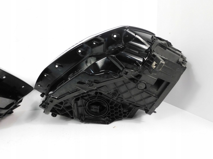 фото №8, Audi q3 ii 83a лампа правая левая перед matrix