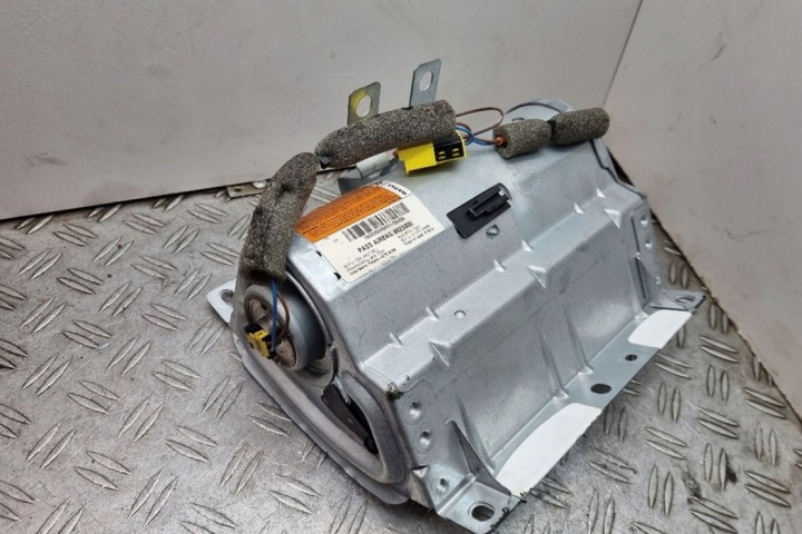 фото №8, Подушка подушка  пасажира volvo c70 ii cabrio 8623350 2.4l дизель 2007