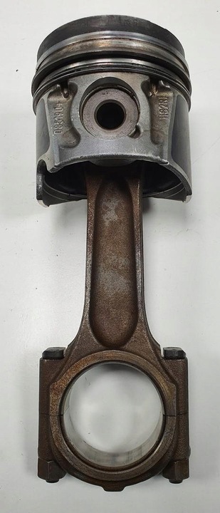 фото №1, Поршень шатун volvo s40 ii c70 ii v50 2.0 d 085190