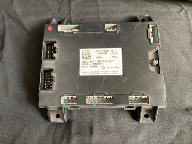 фото №1, Tesla s модуль bcm кузов контроль unit 1010907-00-d