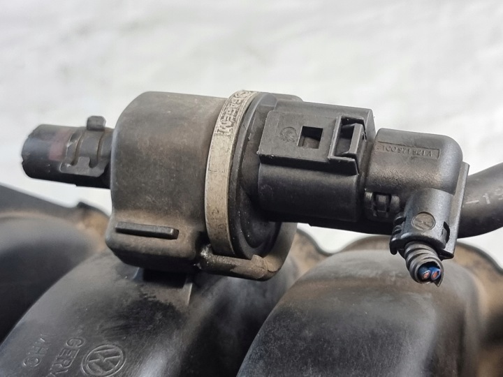 фото №11, Коллектор впускной oem номер 03c129711f 03c129709f audi a3 8p 1.6 fsi 05r