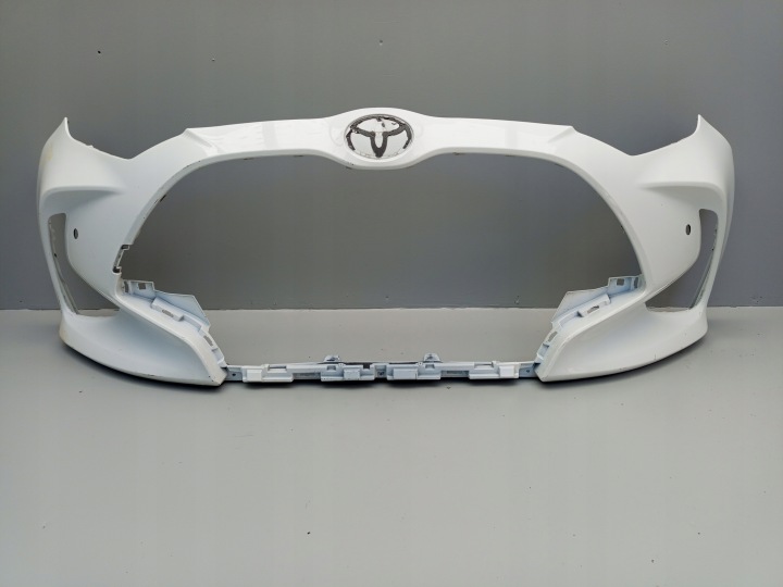 фото №15, Toyota yaris iv 4 2020- бампер перед передний 52119-k0050 ÷
