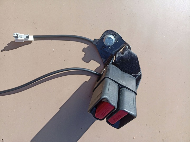 фото №3, Застёжка ремня зад крепление renault kadjar