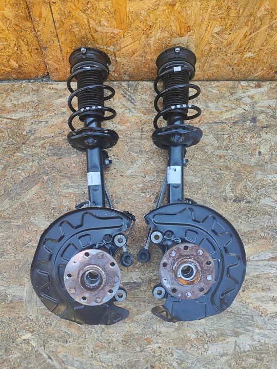 фото №1, Поворотный кулак правая амортизатор правые golf vii a3 8v рестайлинг 1.5 tsi 5q0413023eb