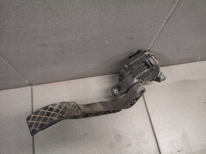 фото №4, Pozycjometr газа audi a6 c5 2.5 tdi eu 8d1723523m