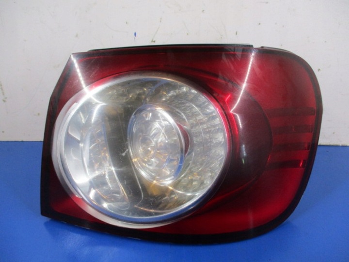 фото №1, Volkswagen golf 5 plus лампа зад правая крыльев 5m0945096k hella