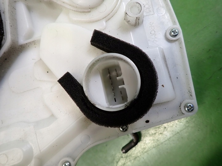 фото №9, Замок дверь правый переднее suzuki sx4 i 7 pin 09r