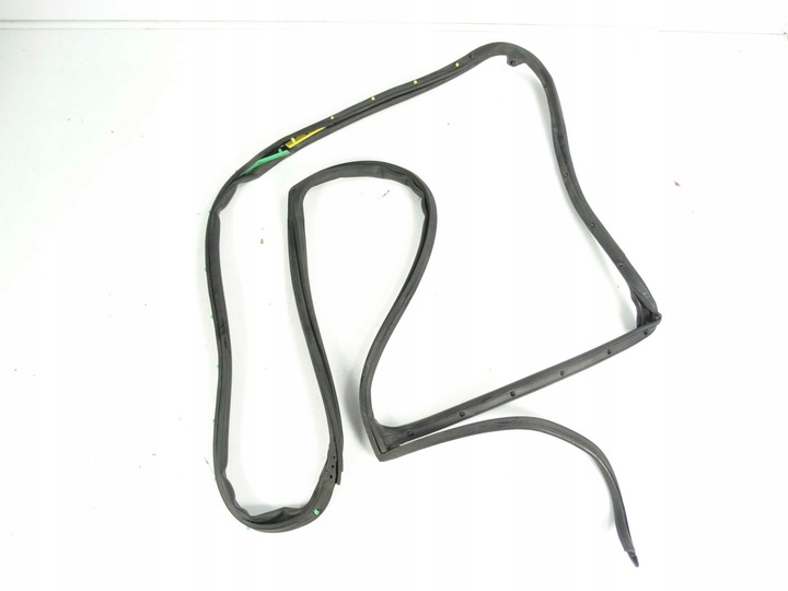 фото №1, Mercedes w203 универсал прокладка резиновая накладка дверь зад левый