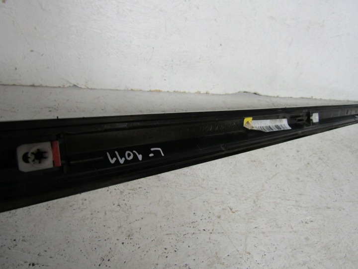 фото №10, Audi a4 b9 молдинг порогова права 8w0853932