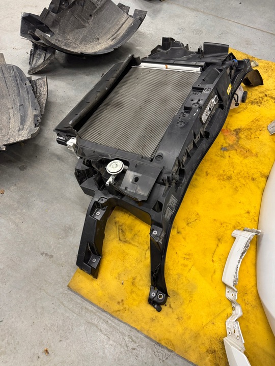 фото №13, Перед комплектний sprinter 907 910 2.2 капот бампер pas лампи pas радіатор