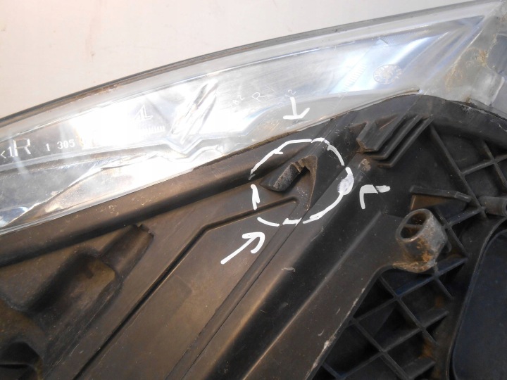 фото №12, Renault megane iii 3 фара права передня фара 260100017r