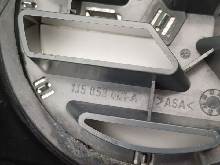 фото №10, Решітка радіатора решітка хром vw polo iv 9n 01-04 r. 6q0853651c / 1j5853601 nr82