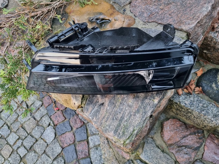 фото №11, Лампа противотуманная skoda octavia 17- pr vag 5e0941700f