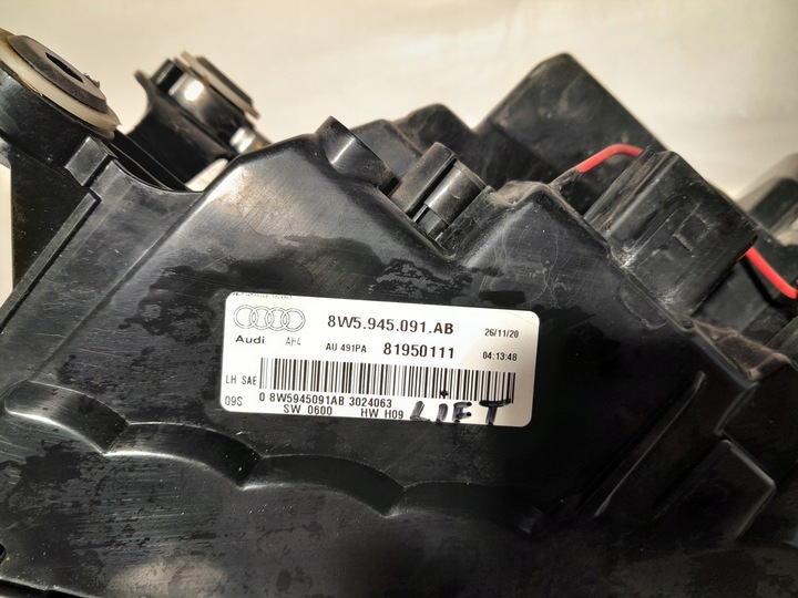 фото №15, Audi a4 b9 рестайлінг sedan лампа лампи зад ліва права комплект