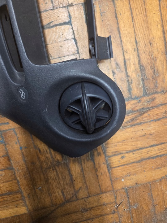 фото №6, Решётка средняя воздуховод toyota yaris i 55412-0d010