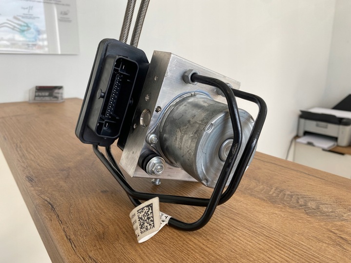 фото №5, Tesla модель 3 - насос тормозная abs 1044745-10-b