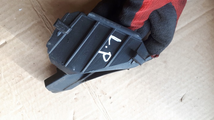 фото №13, Кронштейн держатель бак вакуум audi a6 a7