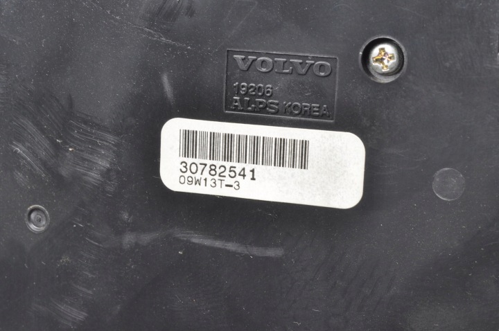 фото №6, Volvoc30 s40 c70 v50 панель перемикач кондиціонера 30782541