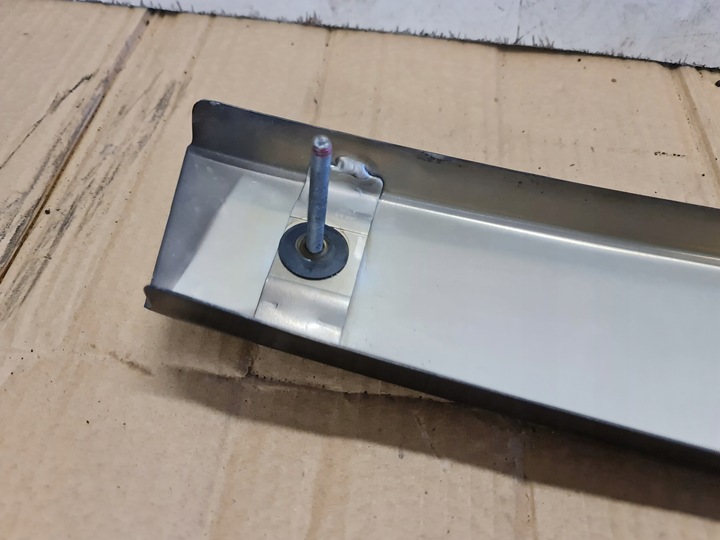 фото №6, Захист стійка b зовнішня права audi a8 d2