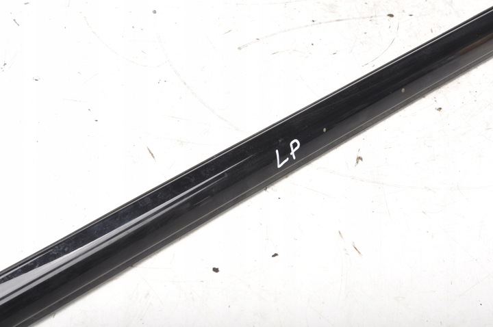 фото №9, Bmw 7 g12 планка скла прилегла до скла передня ліва