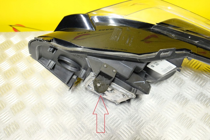 фото №10, Cadillac cts 2015- фара лампа звичайна soczewkowa права usa