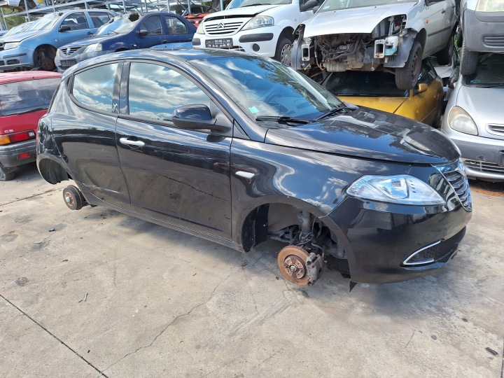 фото №13, Lancia ypsilon 3 iii 312 подушки подушка торпедо консоль капот 2011- air bag