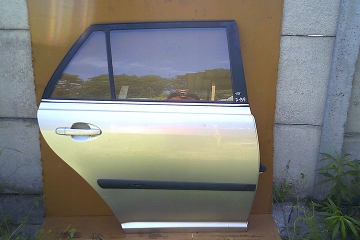 фото №1, Toyota avensis t25 03-09 універсал двері праві задні 1c0