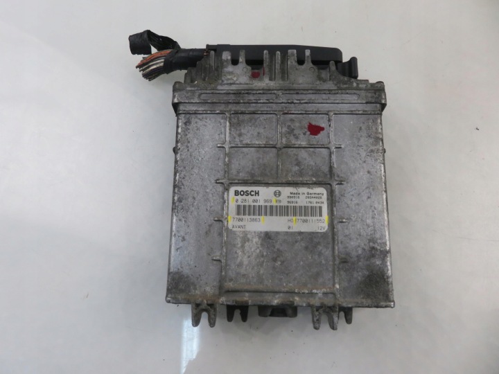 фото №5, Блок управления  renault megane i 1.9 dti 7700113863 7700111552 0281001969