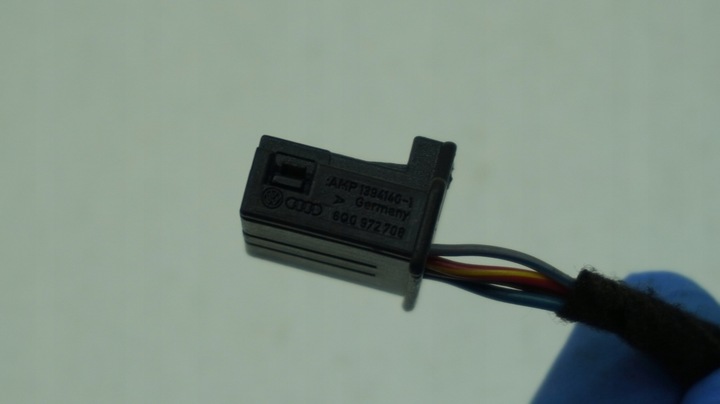 фото №11, Audi volkswagen штекер роз'єм з'єднувач 6q0972708