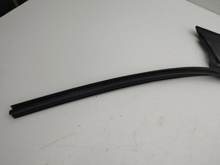 фото №6, Mini cooper countryman r60 2014 уплотнитель стёкла дверь передних