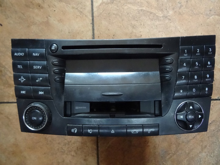 фото №1, W211 2.7d 02' радио радиопроигрыватель cd a2118201079