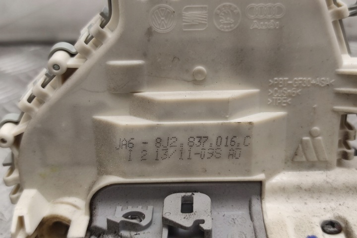 фото №8, Замок правых передних дверь audi a8 4h_ 8j2837016c 3.0l дизель 184kw