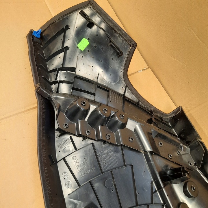 фото №13, Bmw f07 защита боковина сиденья правые 1747003