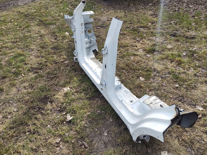 фото №3, Mg zs ev 2023 - четверть порог стойка