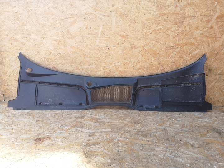 фото №5, Audi a4 b9 панель под лобовым стеклом верхний 8w1819403