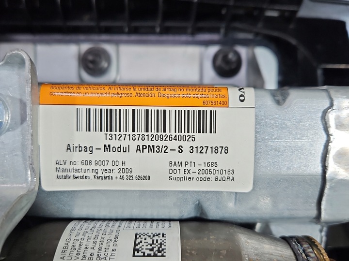 фото №10, Панель раздаточная консоль подушка безопасности пассажира volvo xc60 i 08- радар оригинал