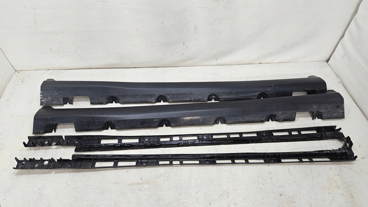 фото №1, Комплект планки порогові права+ ліва mercedes glc a253 a2536980800