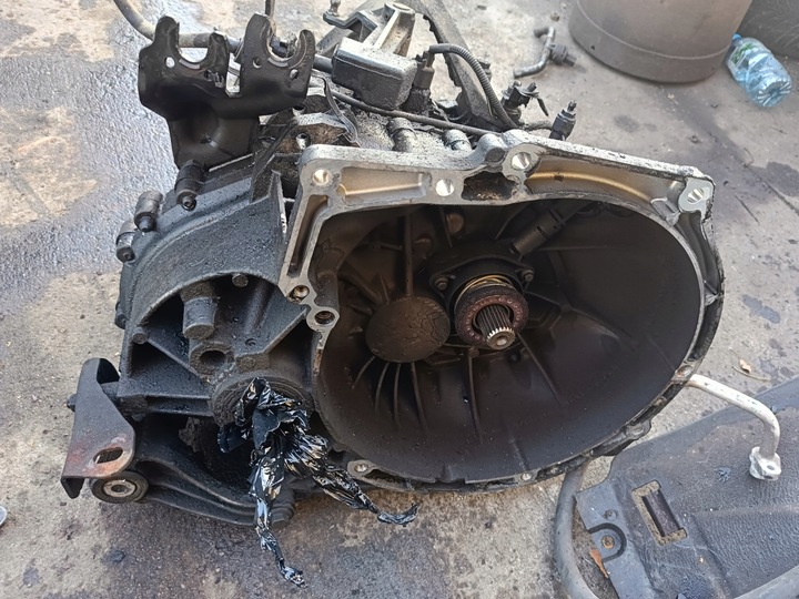 фото №1, Volvo v50 1,6d коробка передач коробки передач 6n5r7002yb