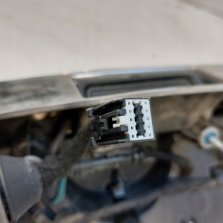 фото №12, Opel insignia универсал рестайлинг планка накладка na крышка багажника