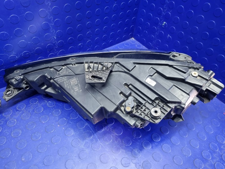 фото №12, Лампы передние комплект левая правая полный led matrix audi a3 8y oem 8y0941035