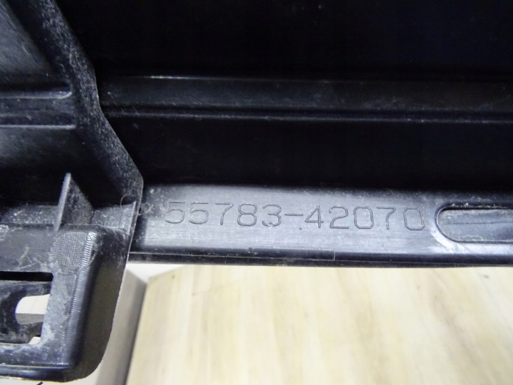 фото №12, Rav4 v панель під лобовим склом верхній комплектні 55708-42230