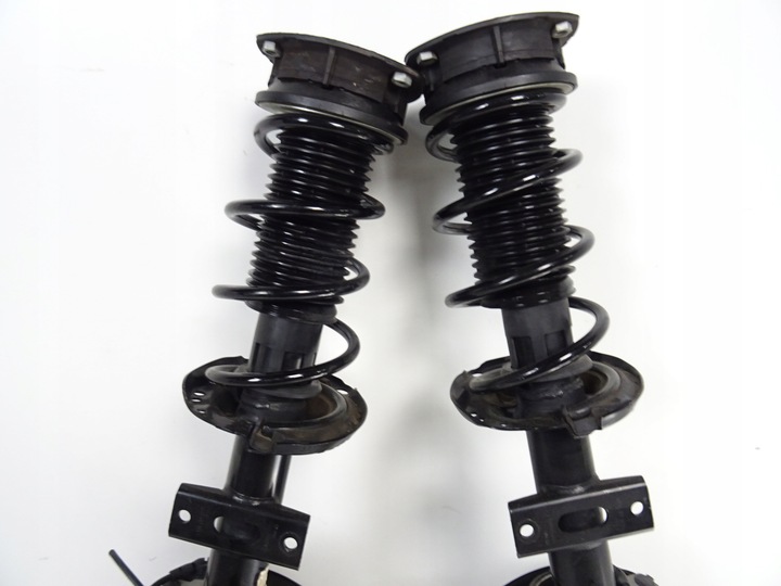 фото №11, Vw polo 2g рестайлінг поворотна опора права амортизатор 2q0256af 2q0413031bt