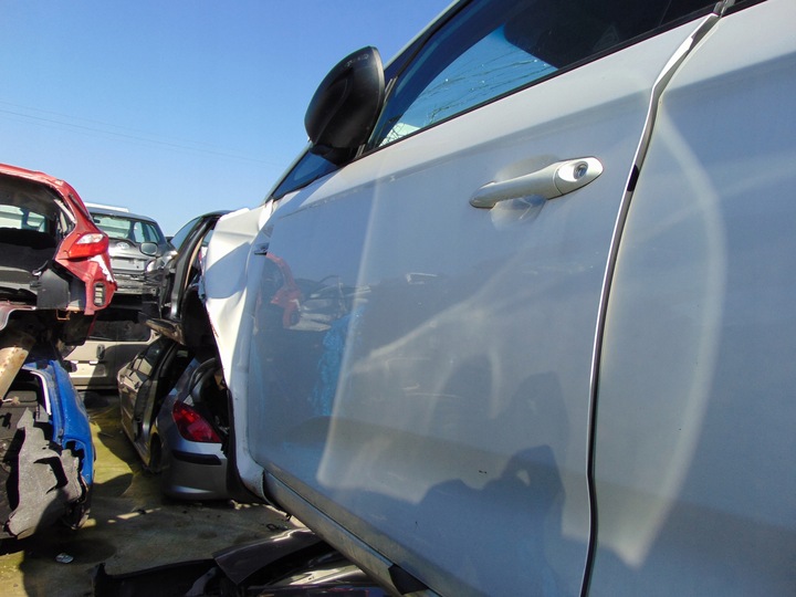 фото №1, Двері ліві перед передні kia carens iv 4 рестайлінг 1d білий