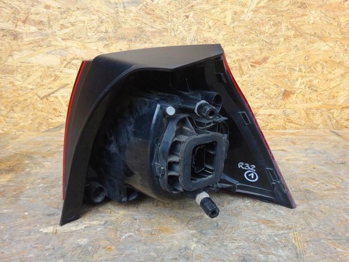 фото №9, Golf v r32 hb хетчбек лампа зад задня ліва тонована вишнева оригінал