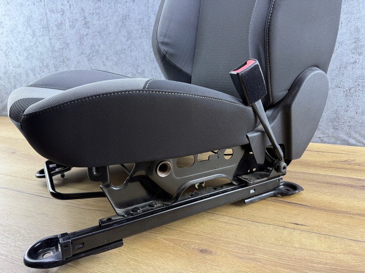 фото №9, Сиденье пассажира правый перед ford focus mk3 eu - с подогревом