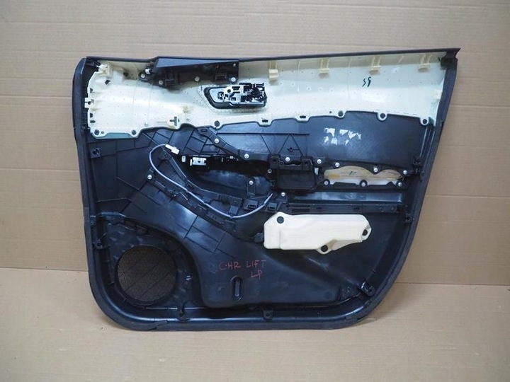 фото №9, Обивка боковина дверь левый перед toyota c-hr рестайлинг